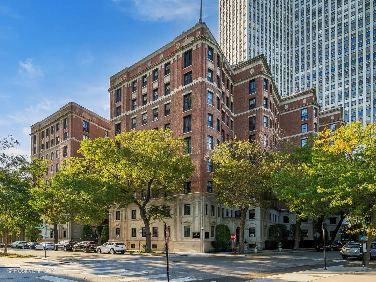 400 W Deming Place #1X, Chicago, IL 60614 - Image #1