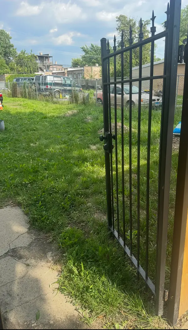 847 N Homan Avenue, Chicago, IL 60651