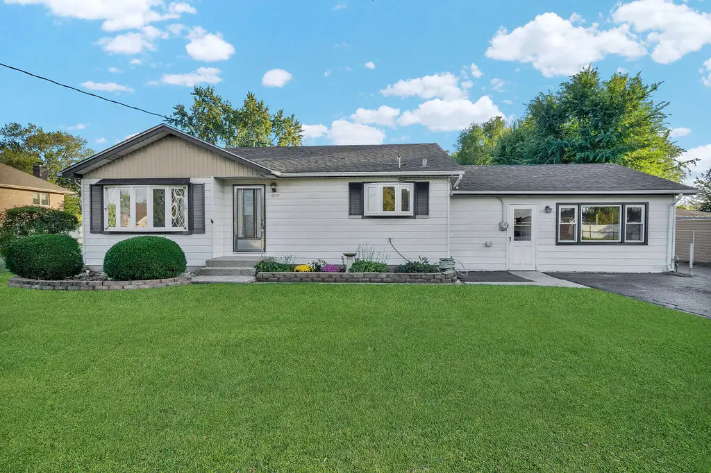 6629 W 83rd Street, Burbank, IL 60459 - Image #1