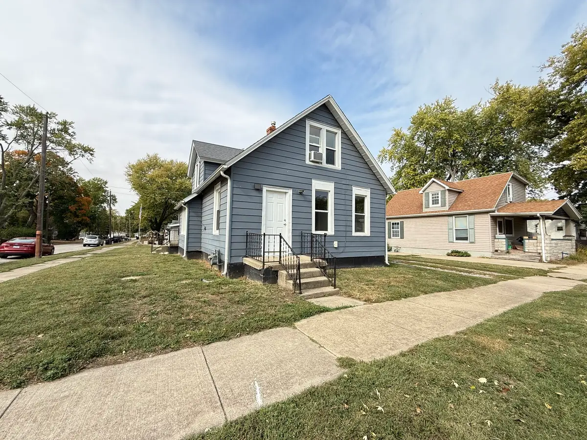 1401 W Elm Street, Bloomington, IL 61701 - Image #1