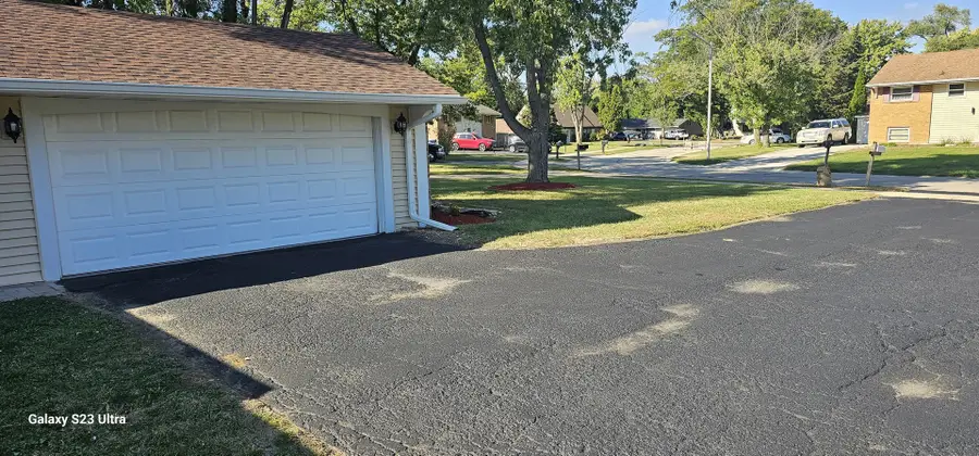 157 Vernon Drive, Bolingbrook, IL 60440 - Image #2