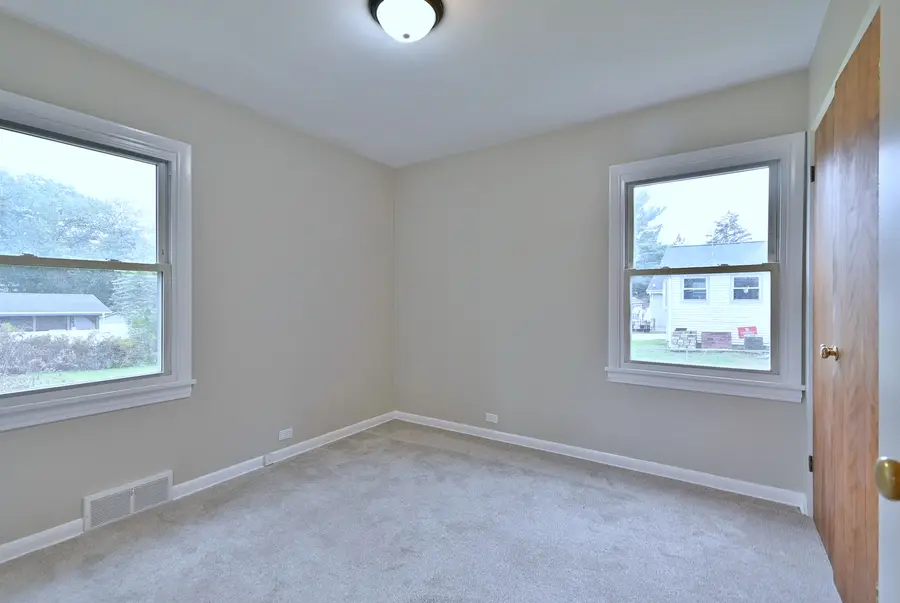 1001 S Edgewood Avenue, Lombard, IL 60148 - Image #2