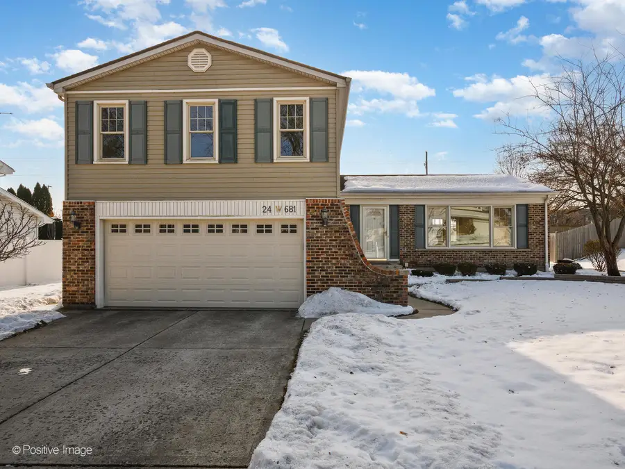 24W681 Woodcrest Drive, Naperville, IL 60540 - Image #3