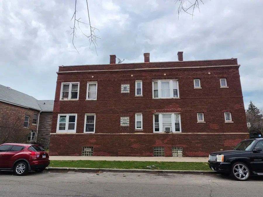 3915 S Sacramento Avenue, Chicago, IL 60632 - Image #2