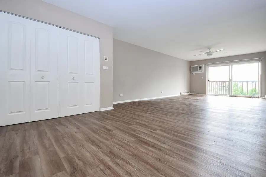 834 E Old Willow Road #210, Prospect Heights, IL 60070 - Image #3