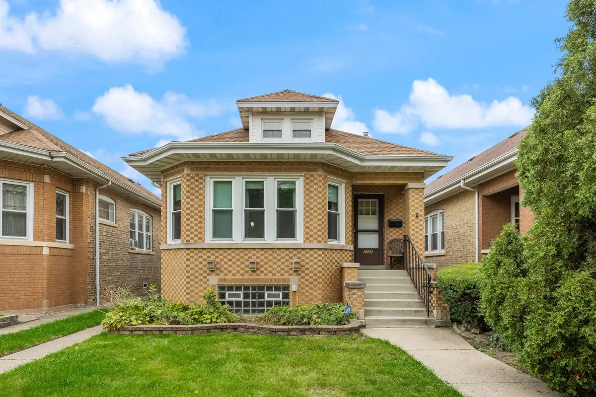 2735 N Mango Avenue, Chicago, IL 60639 - Image #1