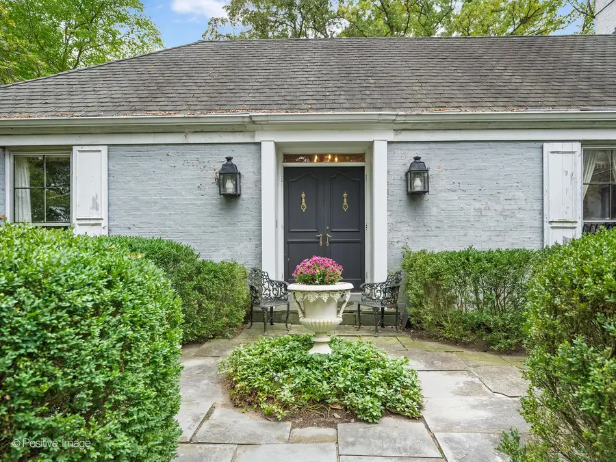 704 Bittersweet Lane, Hinsdale, IL 60521 - Image #2