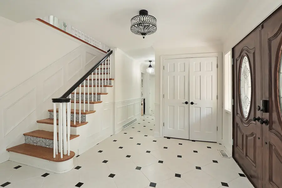 15420 W Little Saint Marys Road, Mettawa, IL 60048 - Image #2