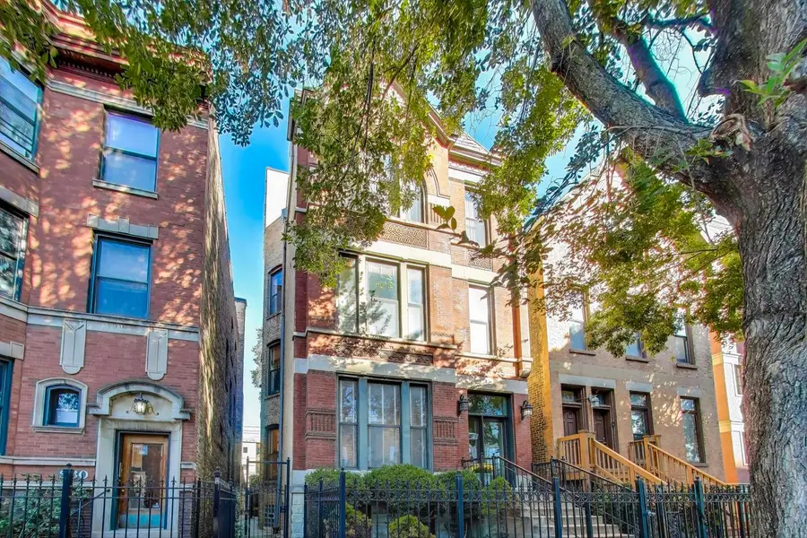 926 W Barry Avenue #3, Chicago, IL 60657 - Image #2