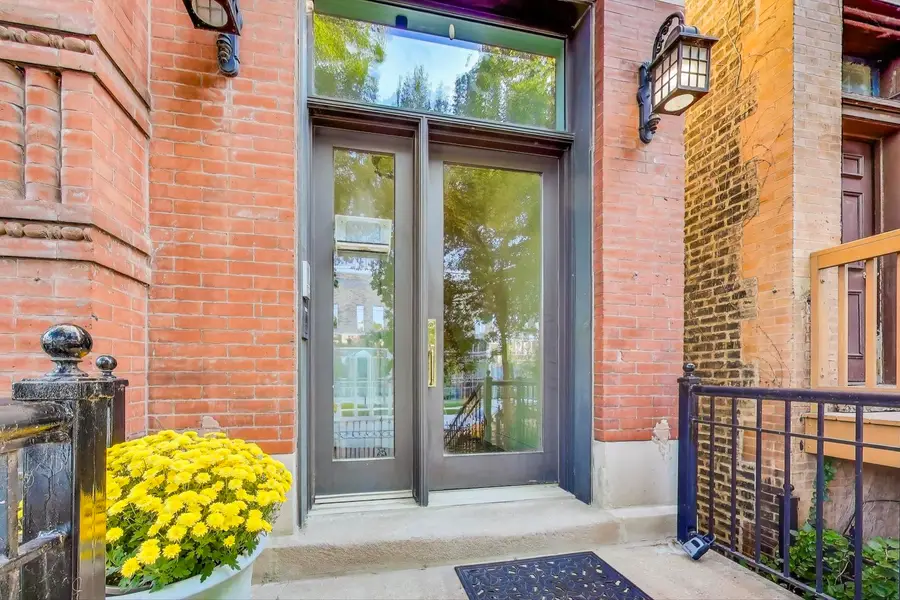 926 W Barry Avenue #3, Chicago, IL 60657 - Image #3