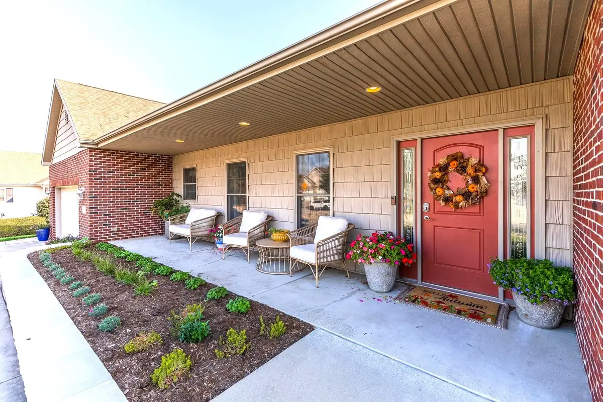 36 Lone Oak Court, Bloomington, IL 61705 - Image #1