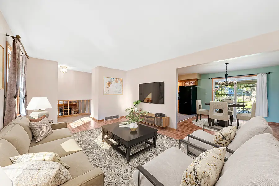 29W316 Andermann Drive, Naperville, IL 60564 - Image #2