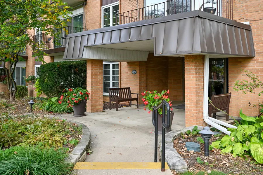 441 N Park Boulevard #5K, Glen Ellyn, IL 60137 - Image #2