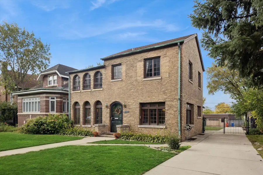 10148 S Oakley Avenue, Chicago, IL 60643 - Image #2