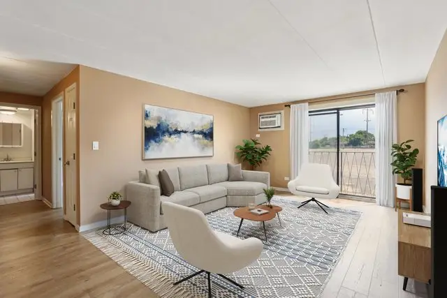 915 Graceland Avenue #1E, Des Plaines, IL 60016 - Image #2