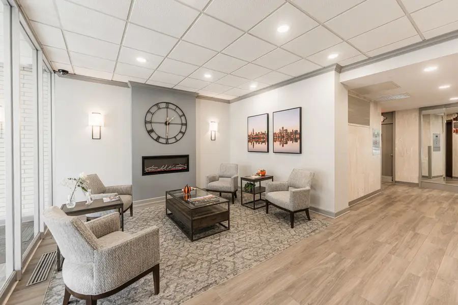 141 N La Grange Road #601, La Grange, IL 60525 - Image #3