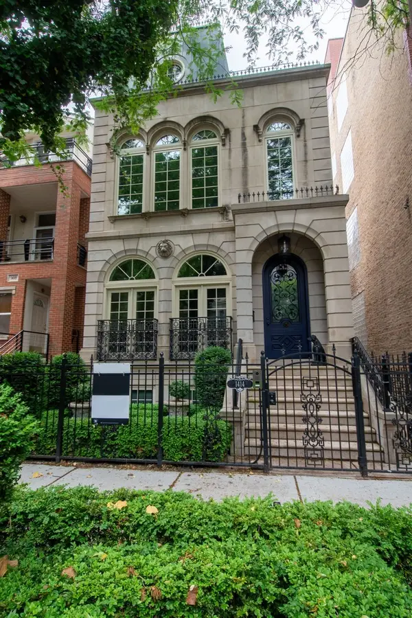 1414 N Mohawk Street, Chicago, IL 60610