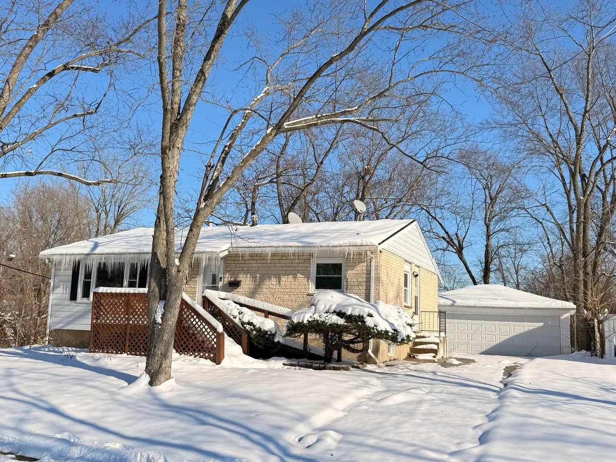 807 Blackhawk Drive, University Park, IL 60484 - Image #1