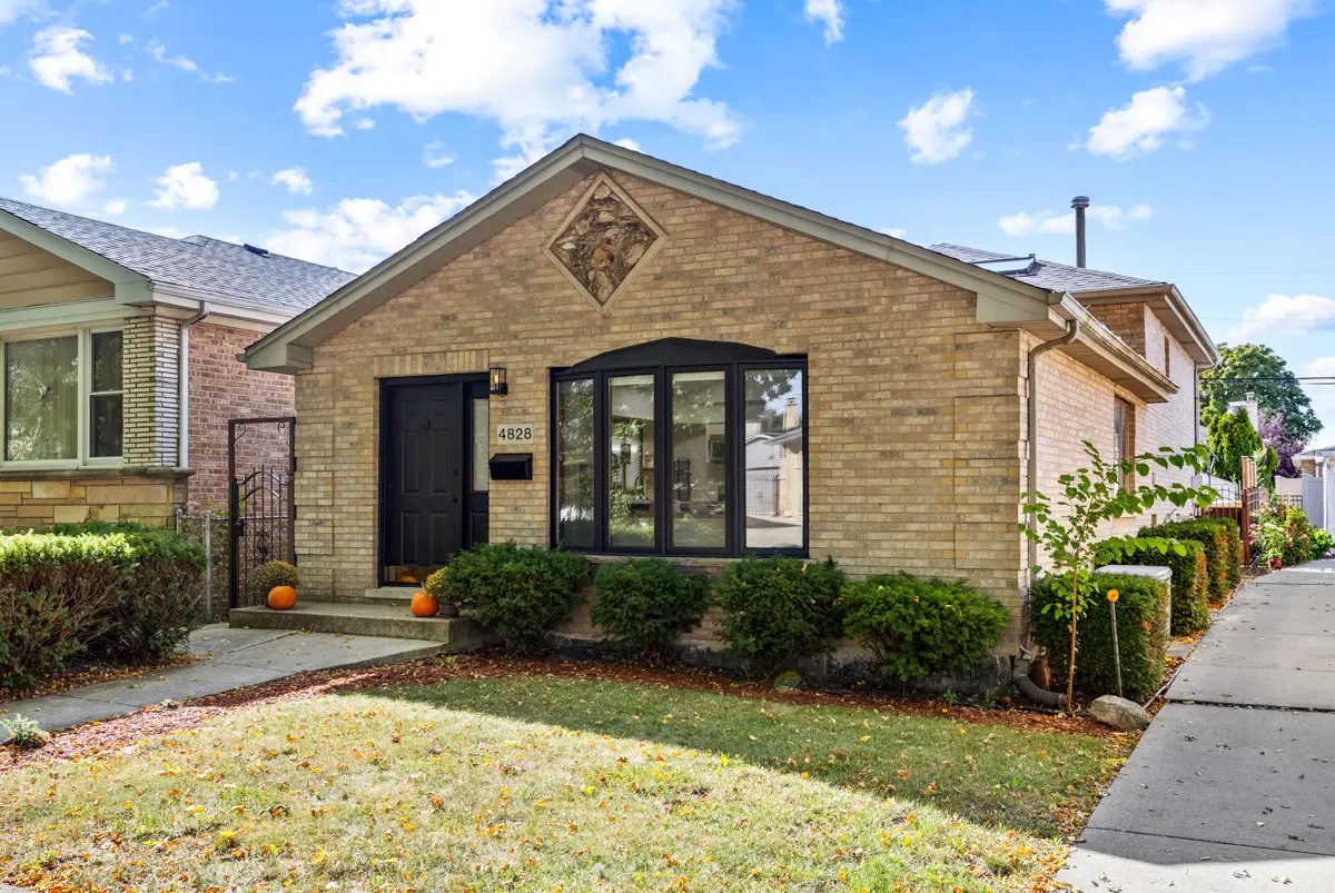 4828 N Newcastle Avenue, Chicago, IL 60656 - Image #1