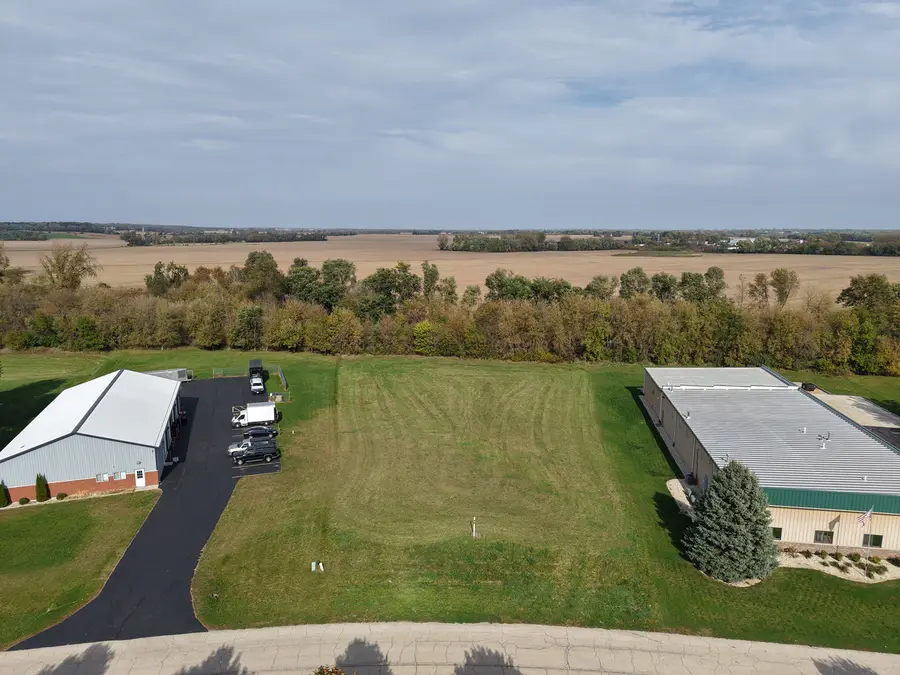 1106 Rail Drive, Woodstock, IL 60098 - Image #2