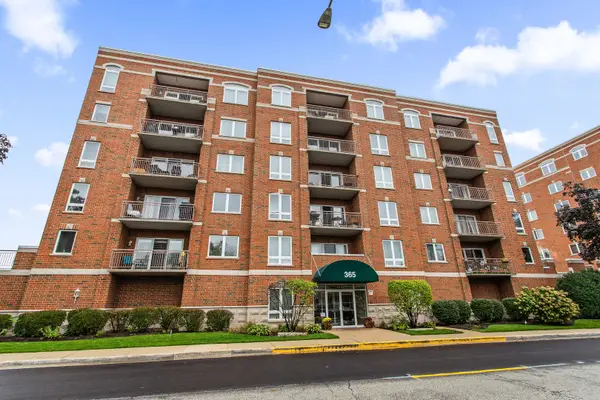 365 Graceland Avenue #205A, Des Plaines, IL 60016