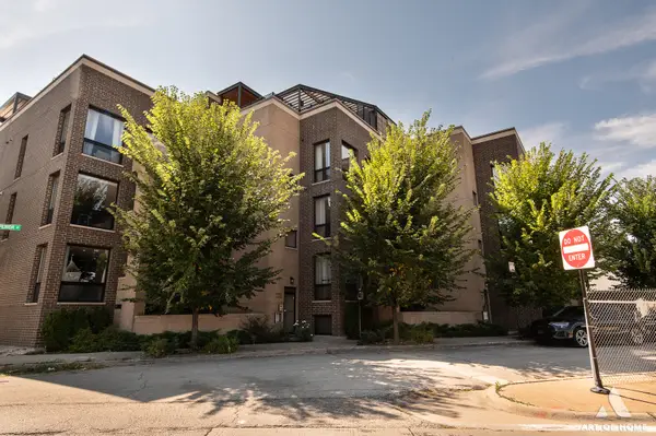 1203 W Superior Street #3C, Chicago, IL 60642