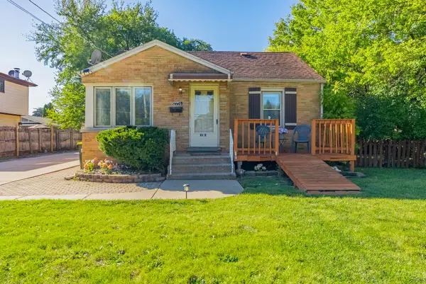 2756 Landen Drive, Melrose Park, IL 60164