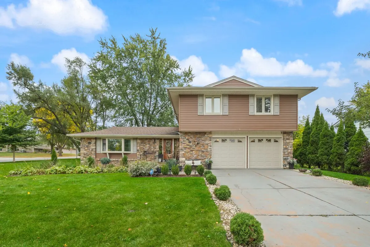 320 Pochet Lane, Schaumburg, IL 60193 - Image #1