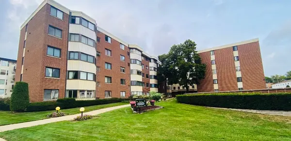 5500 Lincoln Avenue #407-W, Morton Grove, IL 60053