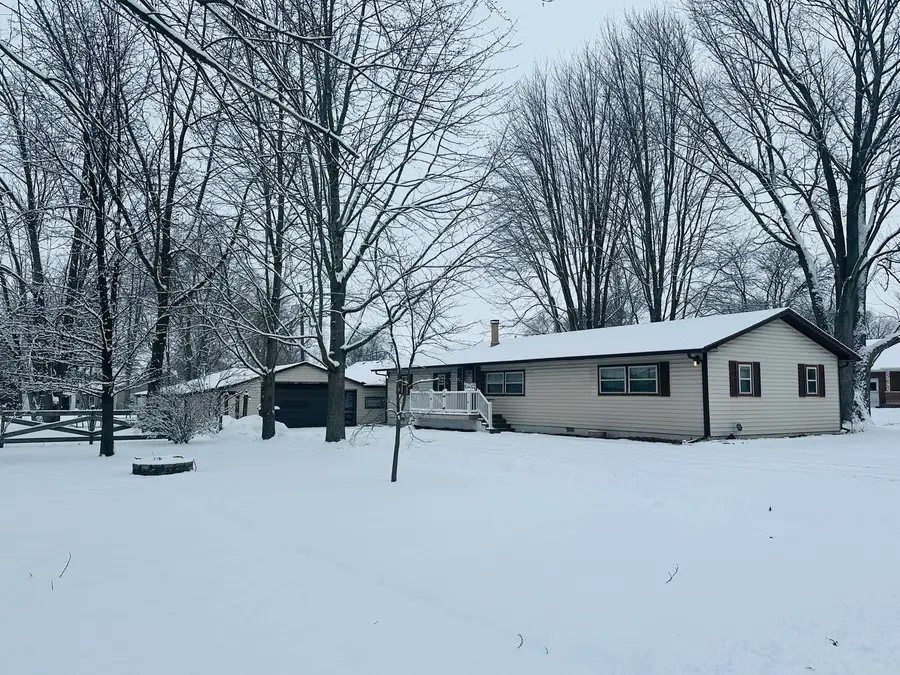 Address Withheld By Seller, Mansfield, IL 61854 - Image #2