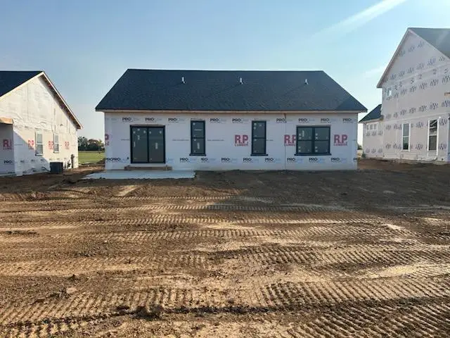 667 S Regulators Street, Rochelle, IL 61068 - Image #2