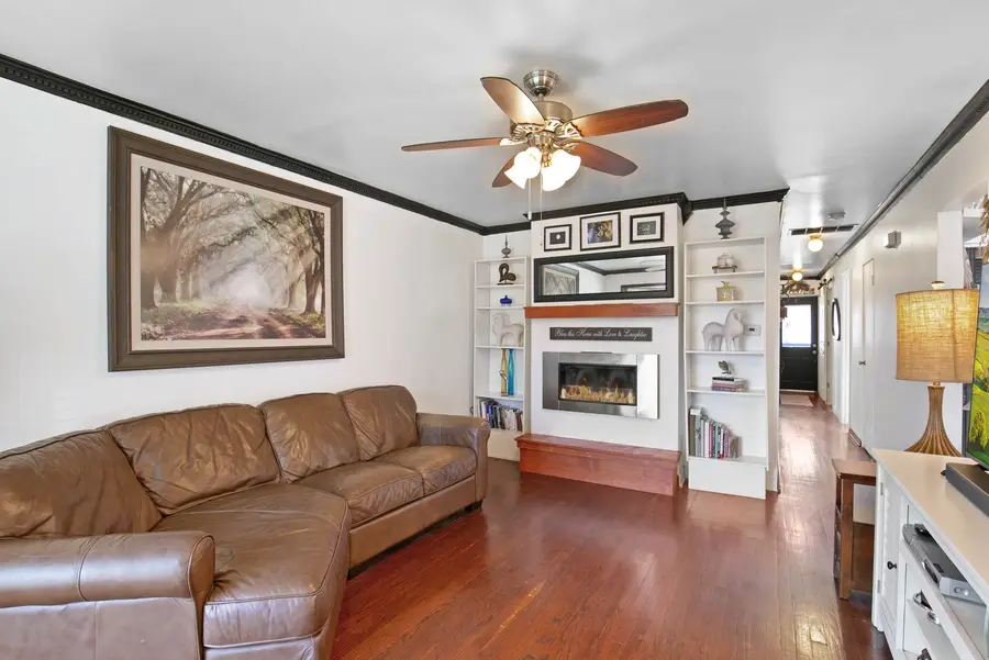 9515 S Peoria Street, Chicago, IL 60643 - Image #2