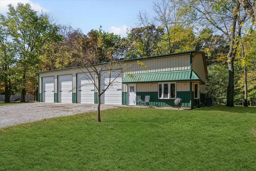 1662 E County Road 1275 N, Villa Grove, IL 61956 - Image #2