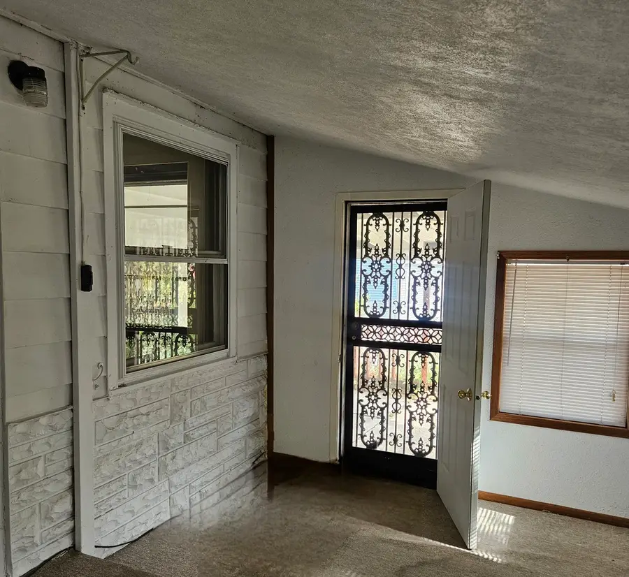 4223 Kennett, Rockford, IL 61101 - Image #2