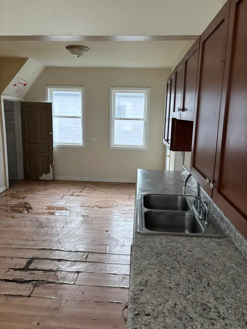 411 Leach Avenue, Joliet, IL 60432 - Image #3