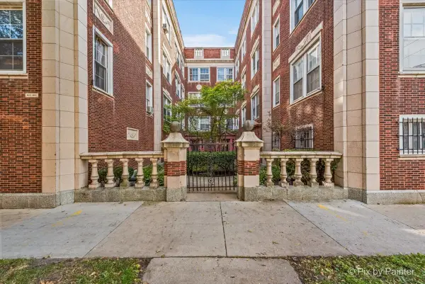 835 E 49th Street #3, Chicago, IL 60615