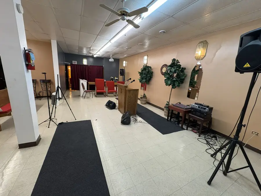 391 E Kensington Avenue, Chicago, IL 60628 - Image #3