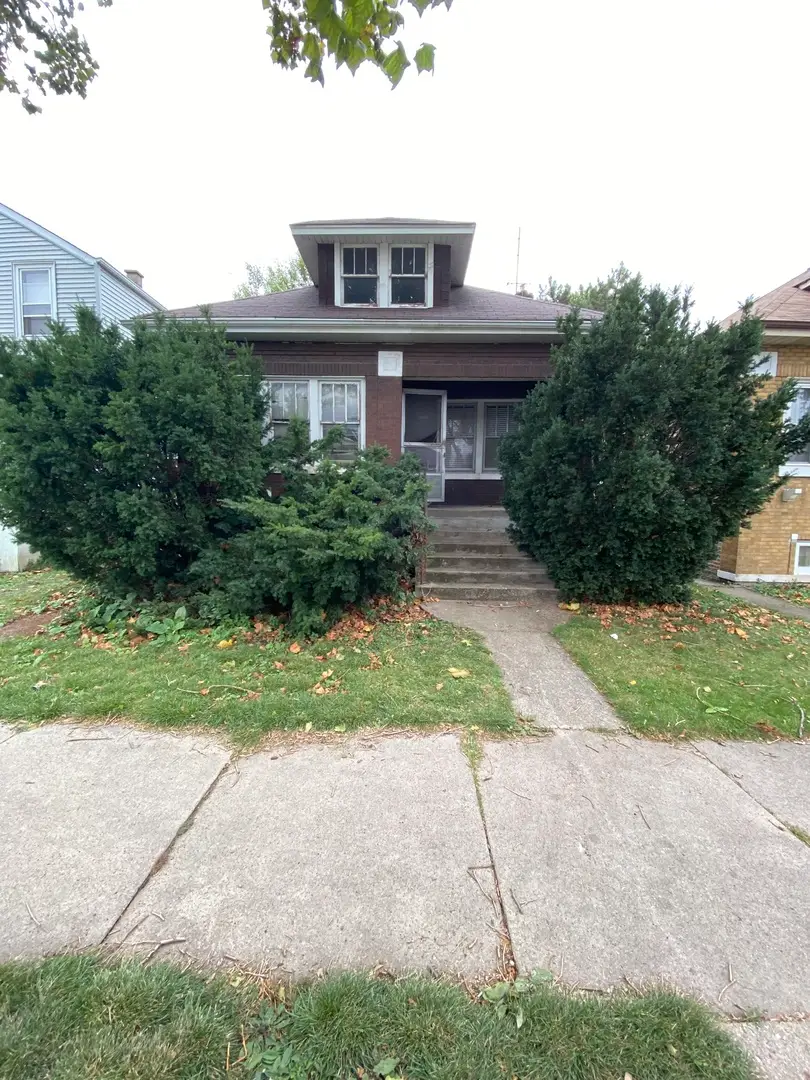 2632 N Marmora Avenue, Chicago, IL 60639 - Image #1