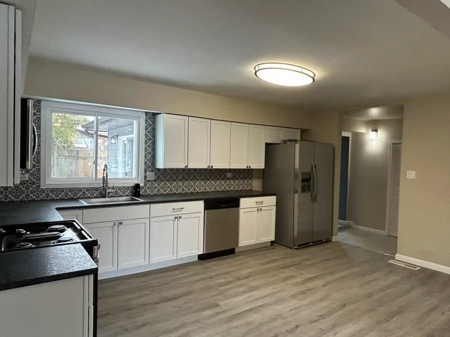 176 Craig Drive, Chicago Heights, IL 60411 - Image #2