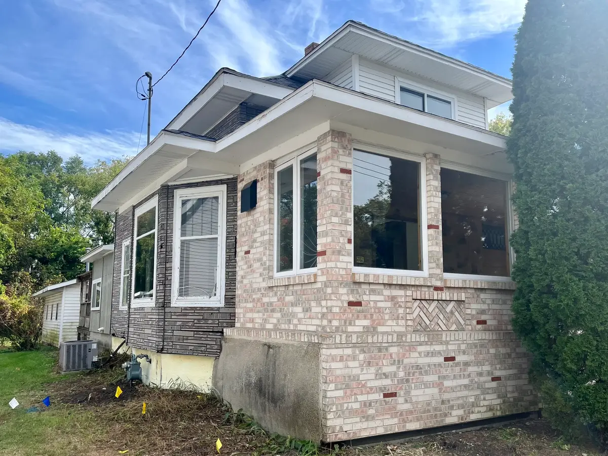 565 Northwestern Avenue, South Beloit, IL 61080 - Image #1