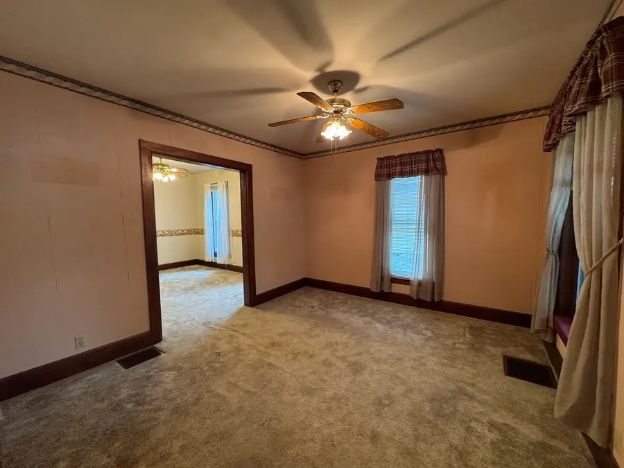 138 N Brown Street, Genoa, IL 60135 - Image #3