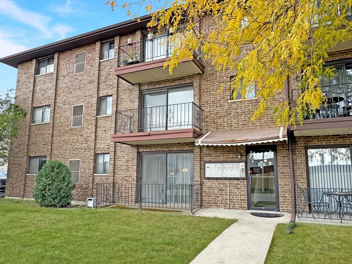 10930 Central Avenue #1B, Chicago Ridge, IL 60415 - Image #1