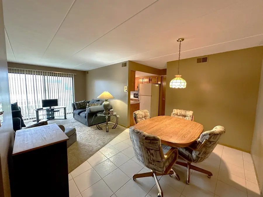 10930 Central Avenue #1B, Chicago Ridge, IL 60415 - Image #3