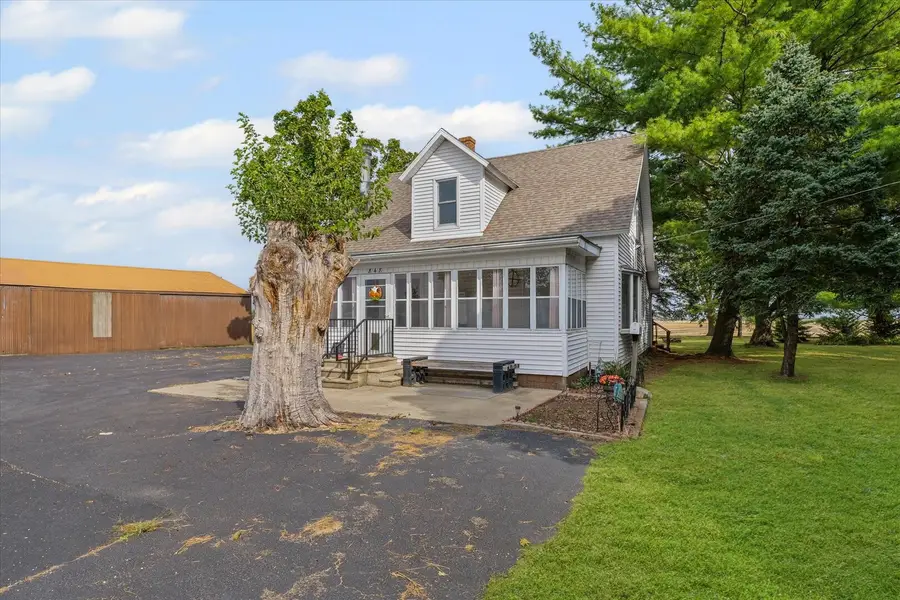 848 N Champaign Street, Bement, IL 61813 - Image #2