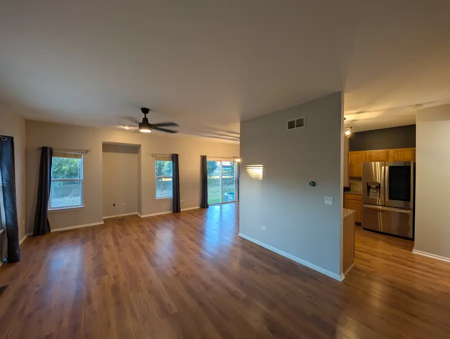 671 Fieldcrest Drive, South Elgin, IL 60177 - Image #2