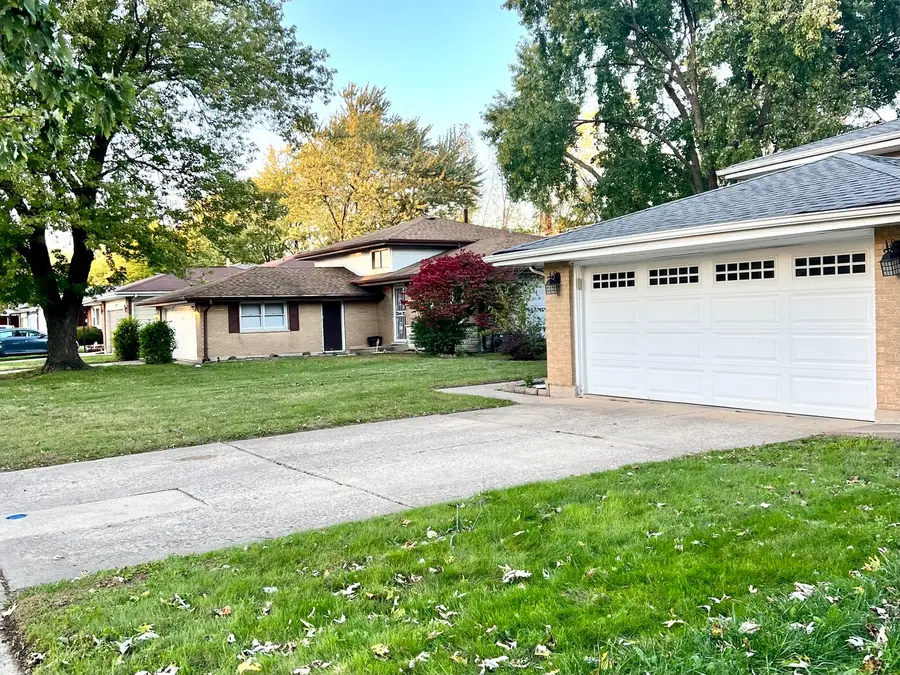 15737 Dante Drive, South Holland, IL 60473 - Image #3