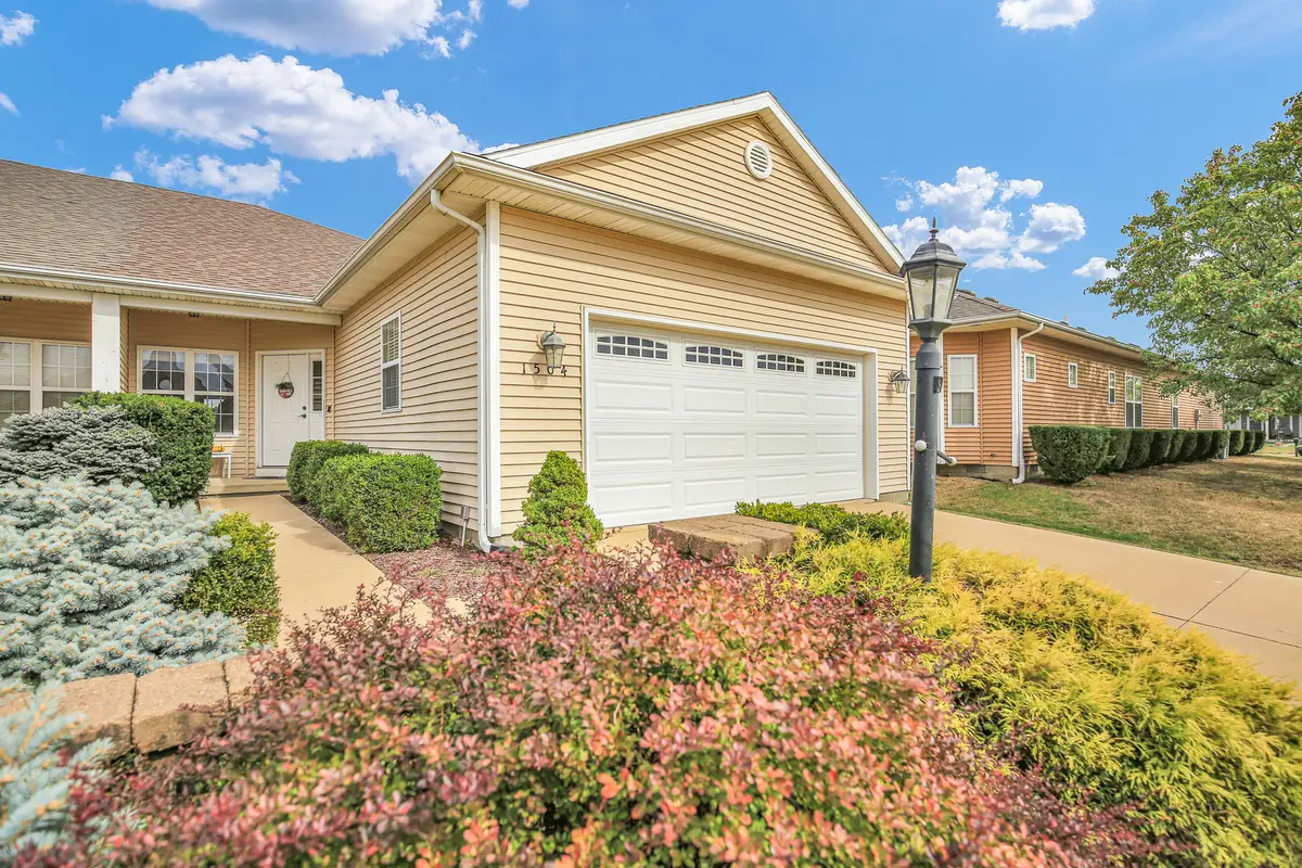 1504 Stonebluff Court #1504, Champaign, IL 61822 - Image #1