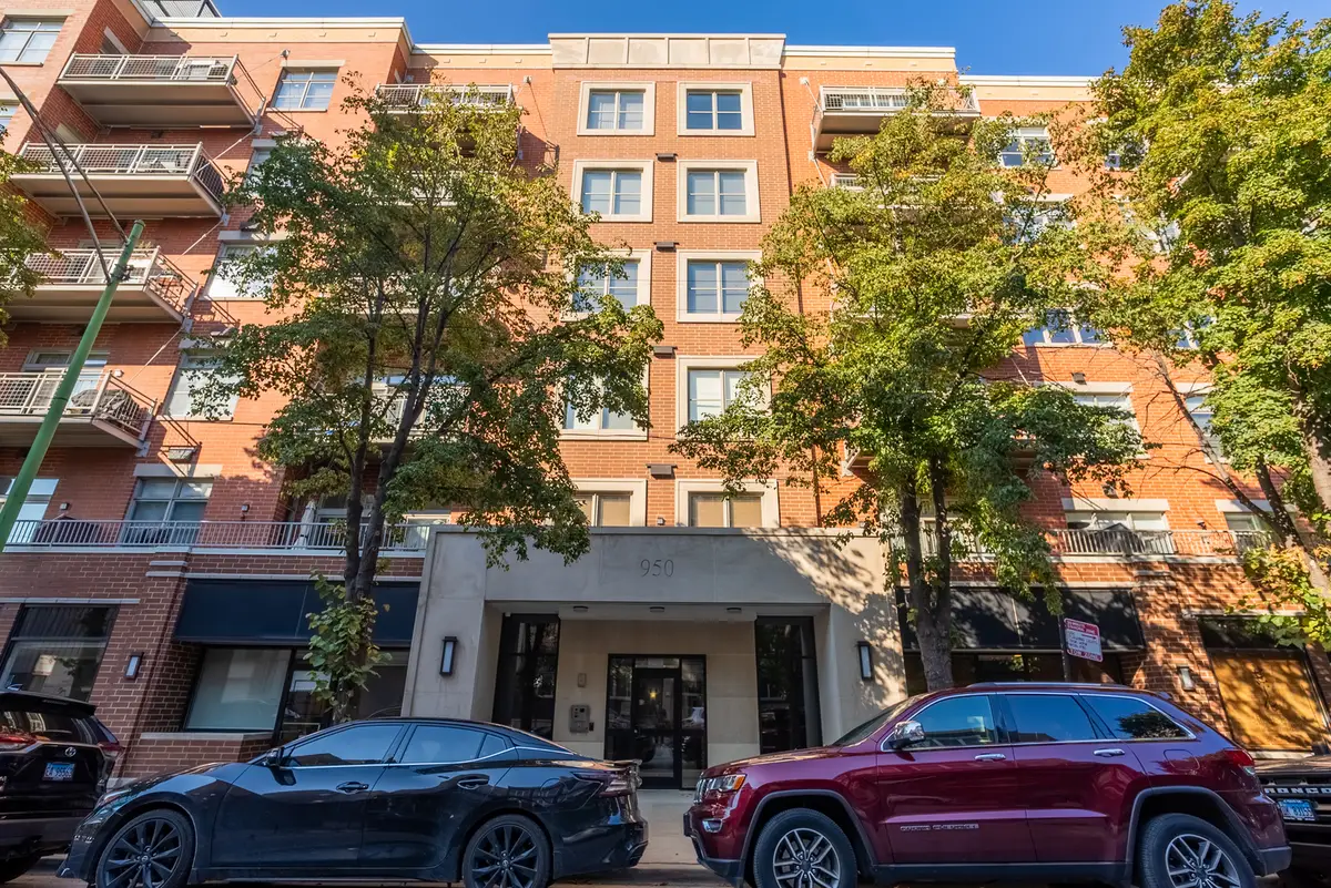 950 W Huron Street #302, Chicago, IL 60642 - Image #1