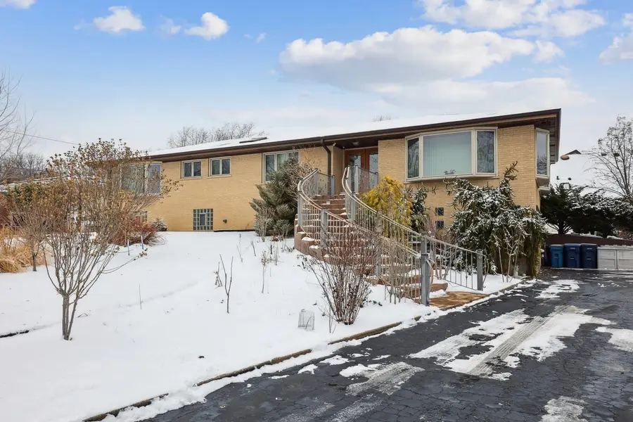 518 E Niagara Avenue, Schaumburg, IL 60193 - Image #2