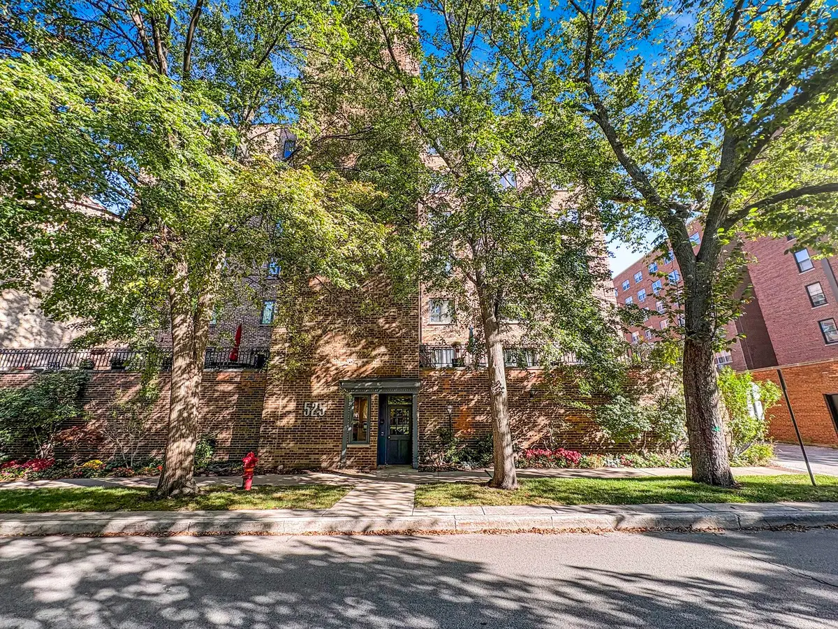 525 Grove Street #4D, Evanston, IL 60201 - Image #1
